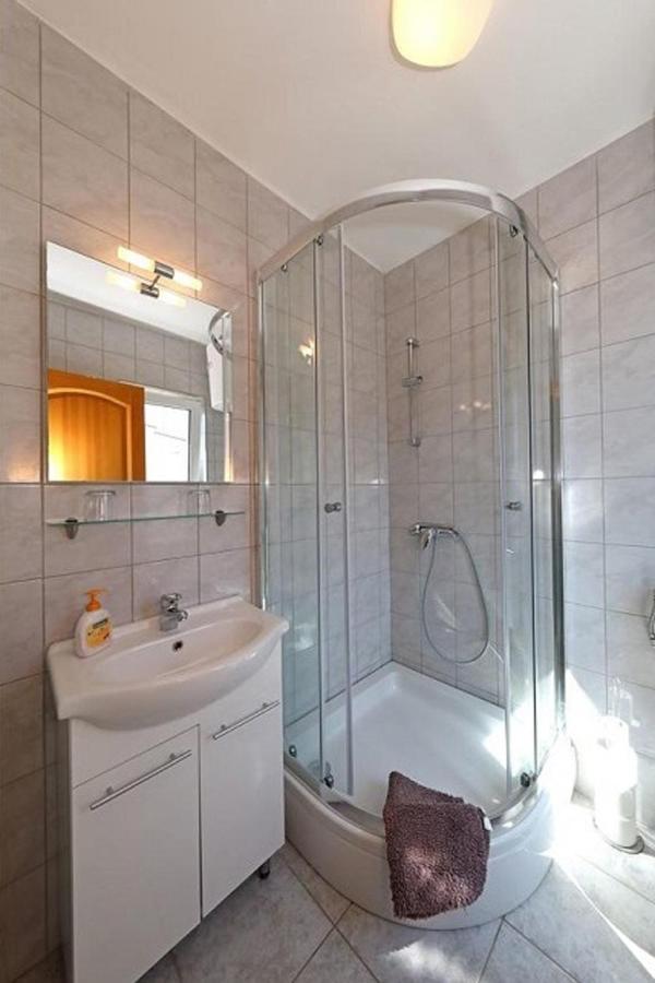 Apartments And Rooms By The Sea Stara Novalja, Pag - 6303 מראה חיצוני תמונה